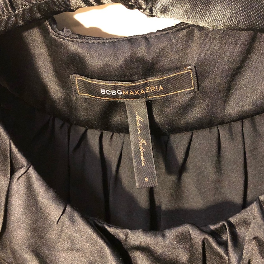 BCBG Max Azria Black sleeveless blouse 🌺 - Picture 7 of 12